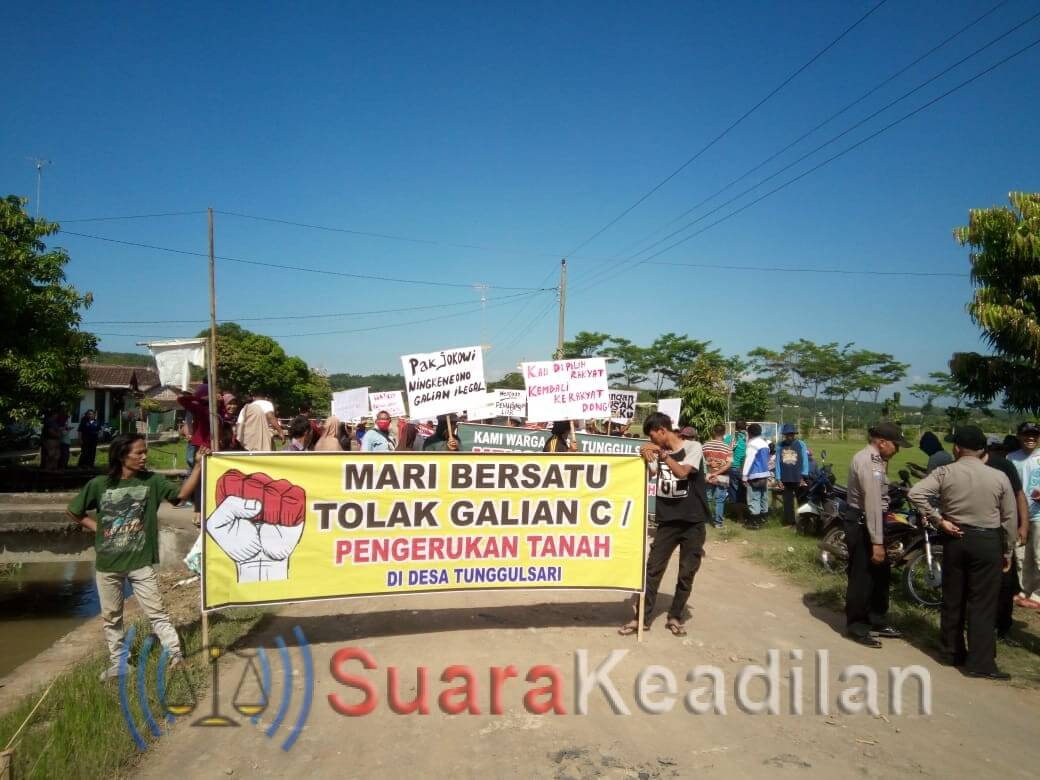 Warga Tunggulsari Demo Menolak Galian C Ilegal