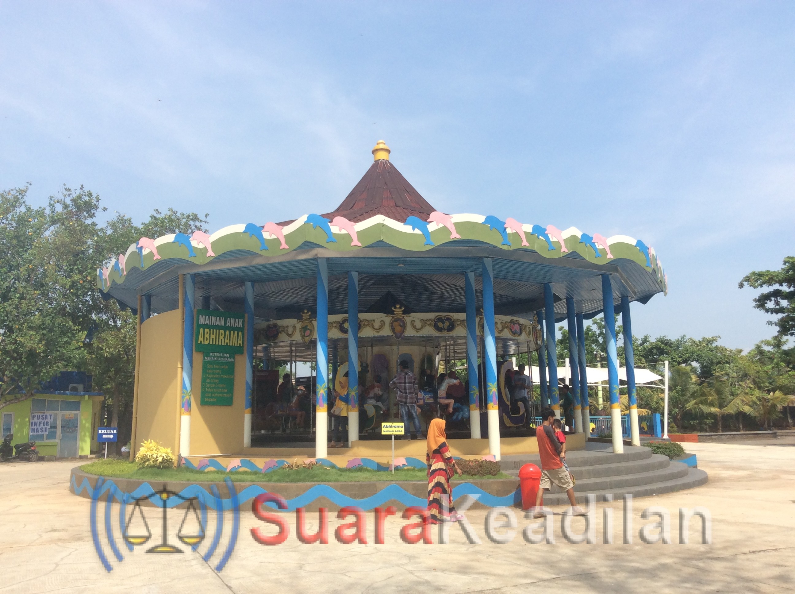 Nama Agus Lahir Agustus, Gratis Masuk Pantai Cahaya