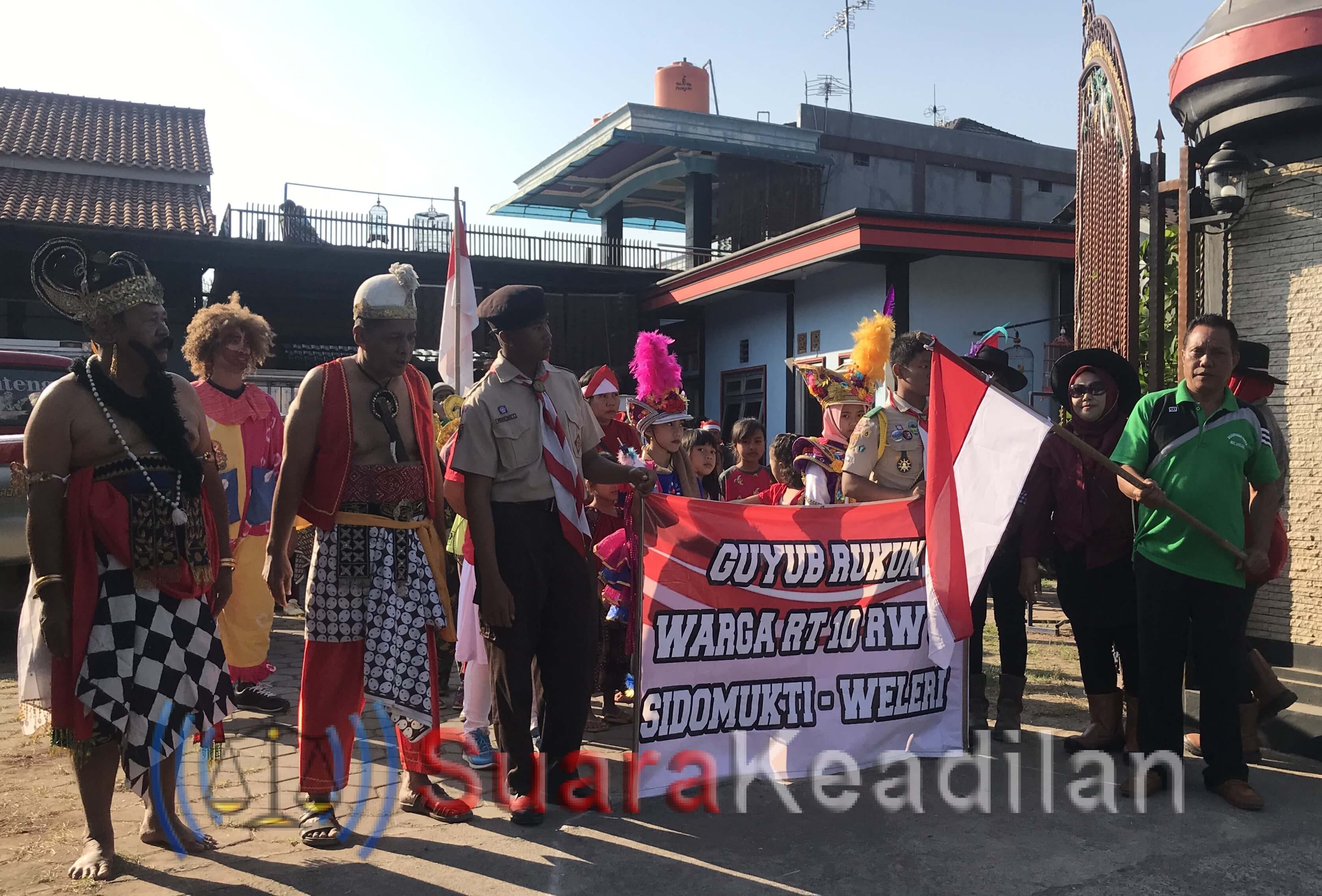 Werkudoro dan Semar Ikut Jalan Sehat Sidomukti