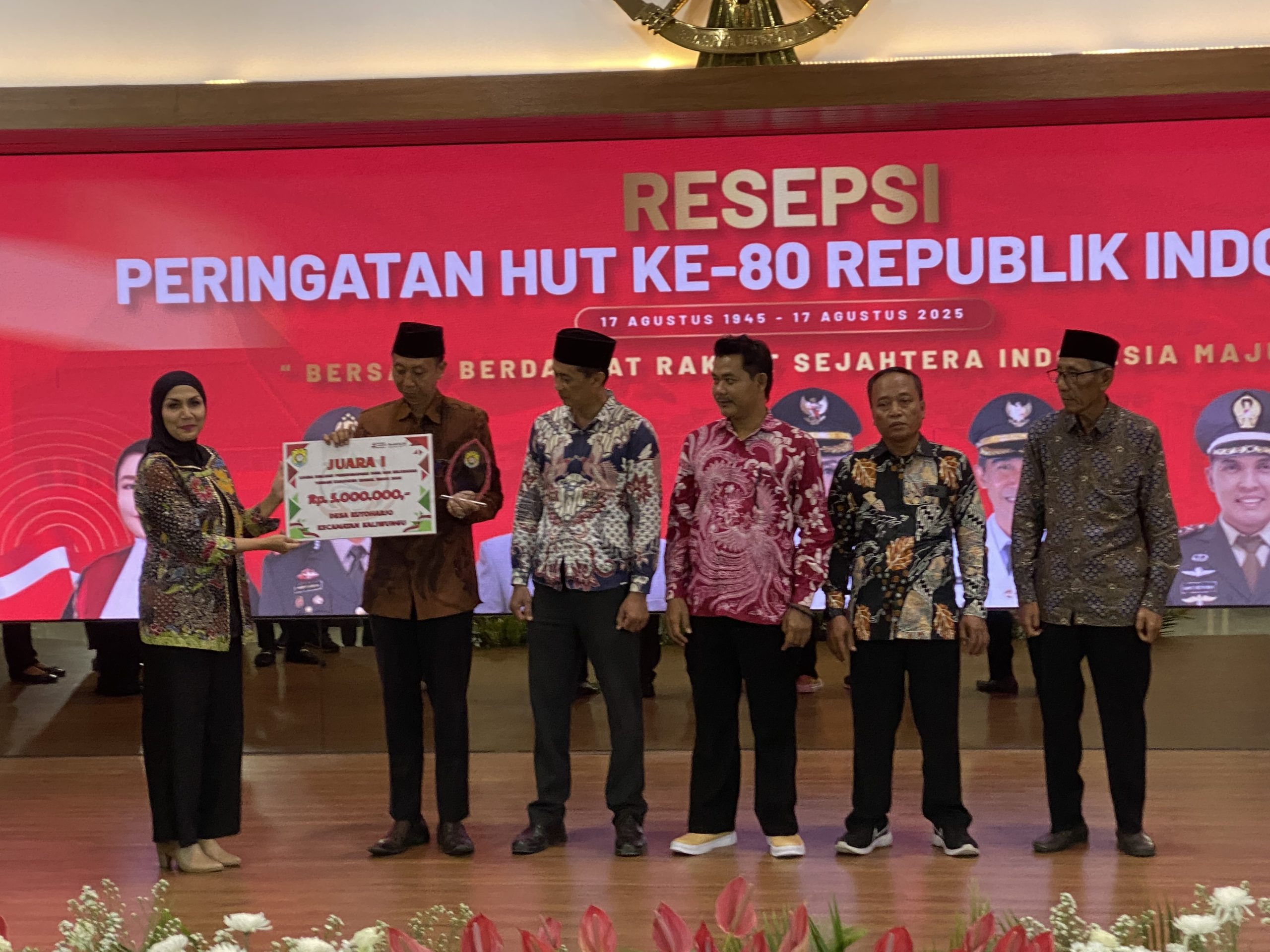 Sejumlah Tarian Tradisional Meriahkan Malam Resepsi HUT Kemerdekaan RI Ke-80 Di Pendopo Tumenggung Bahurekso Kendal