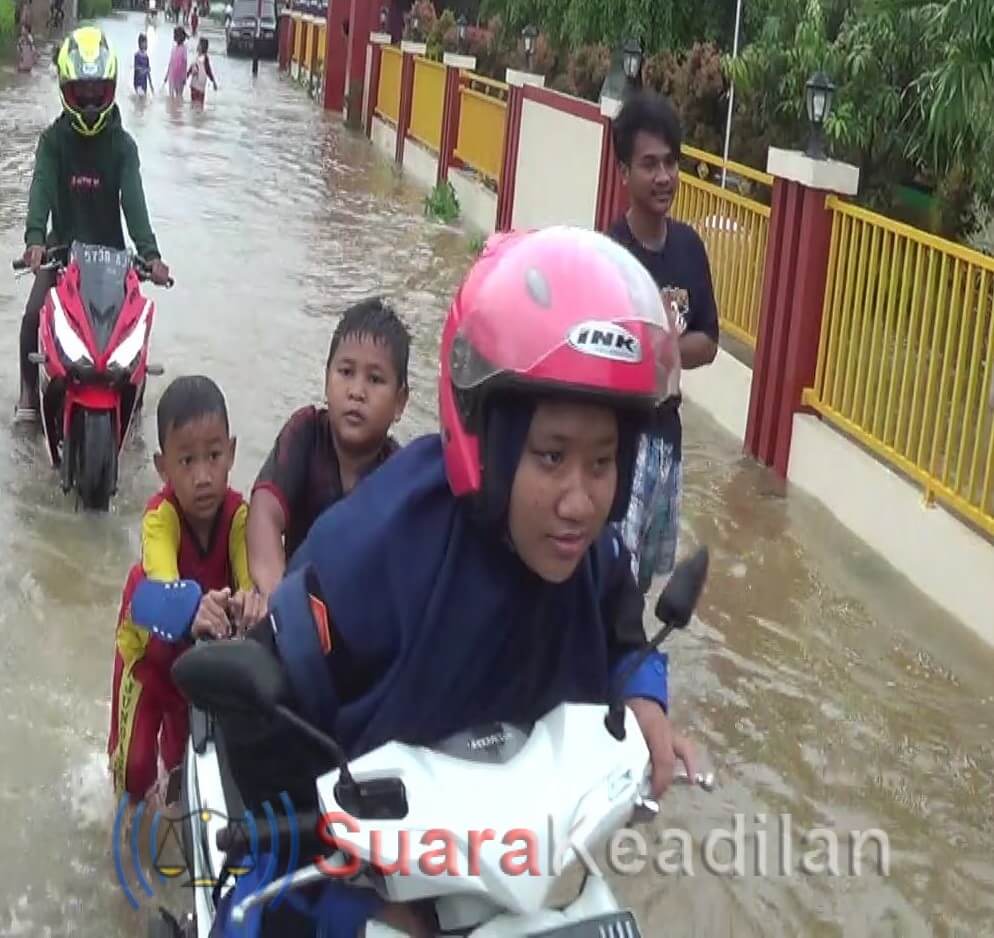 Nekat Terjang Banjir, Banyak Sepeda Motor Mogok
