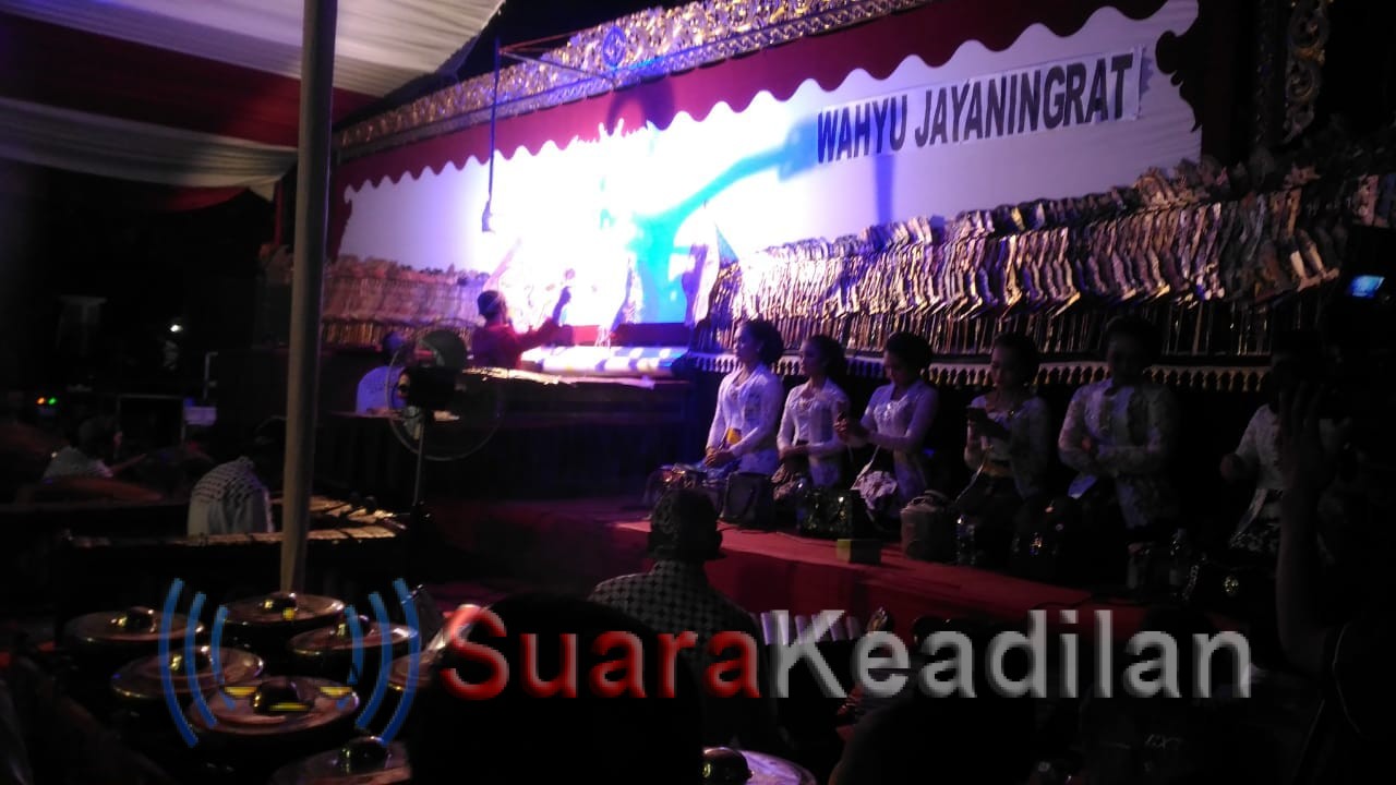 Sedekah Bumi Desa Mororejo Dimeriah Pagelaran Wayang Kulit