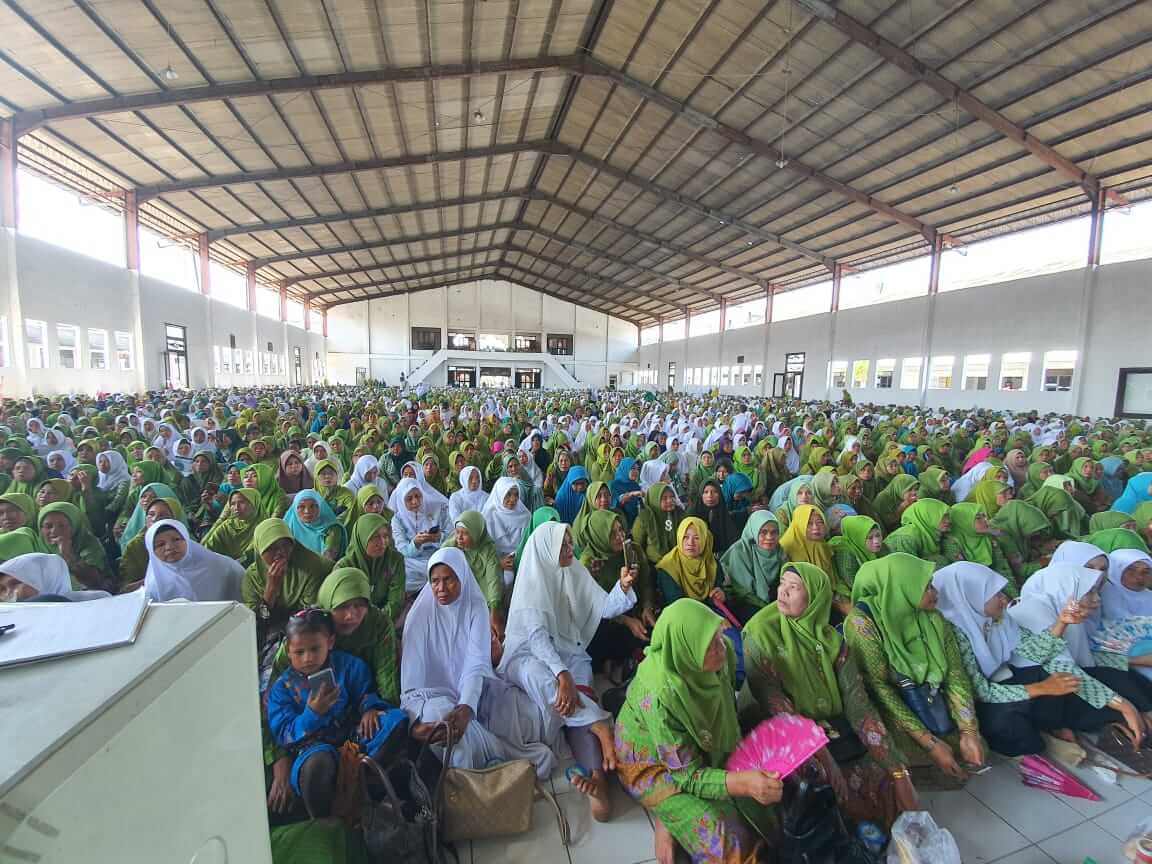 Maulid Akbar Muhammad SAW Dihadiri 11 Ribuan Anggota HIDMAT Muslimat NU Kendal