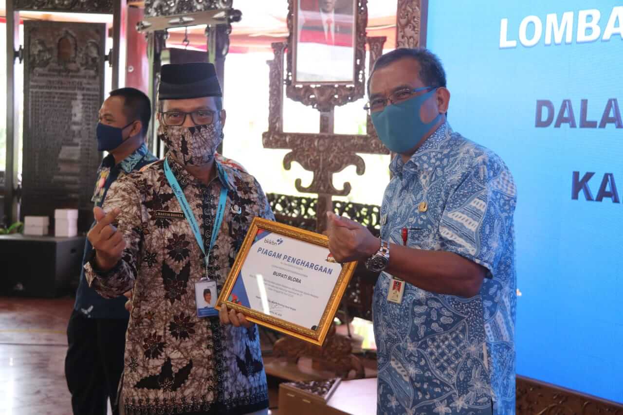 Blora Terima Penghargaan Pelayanan KB Serentak Sejuta Akseptor   