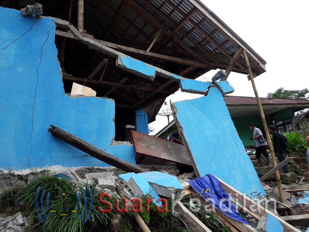 Banjarnegara Diguncang Gempa 4,4 SR, Ratusan Rumah Rusak