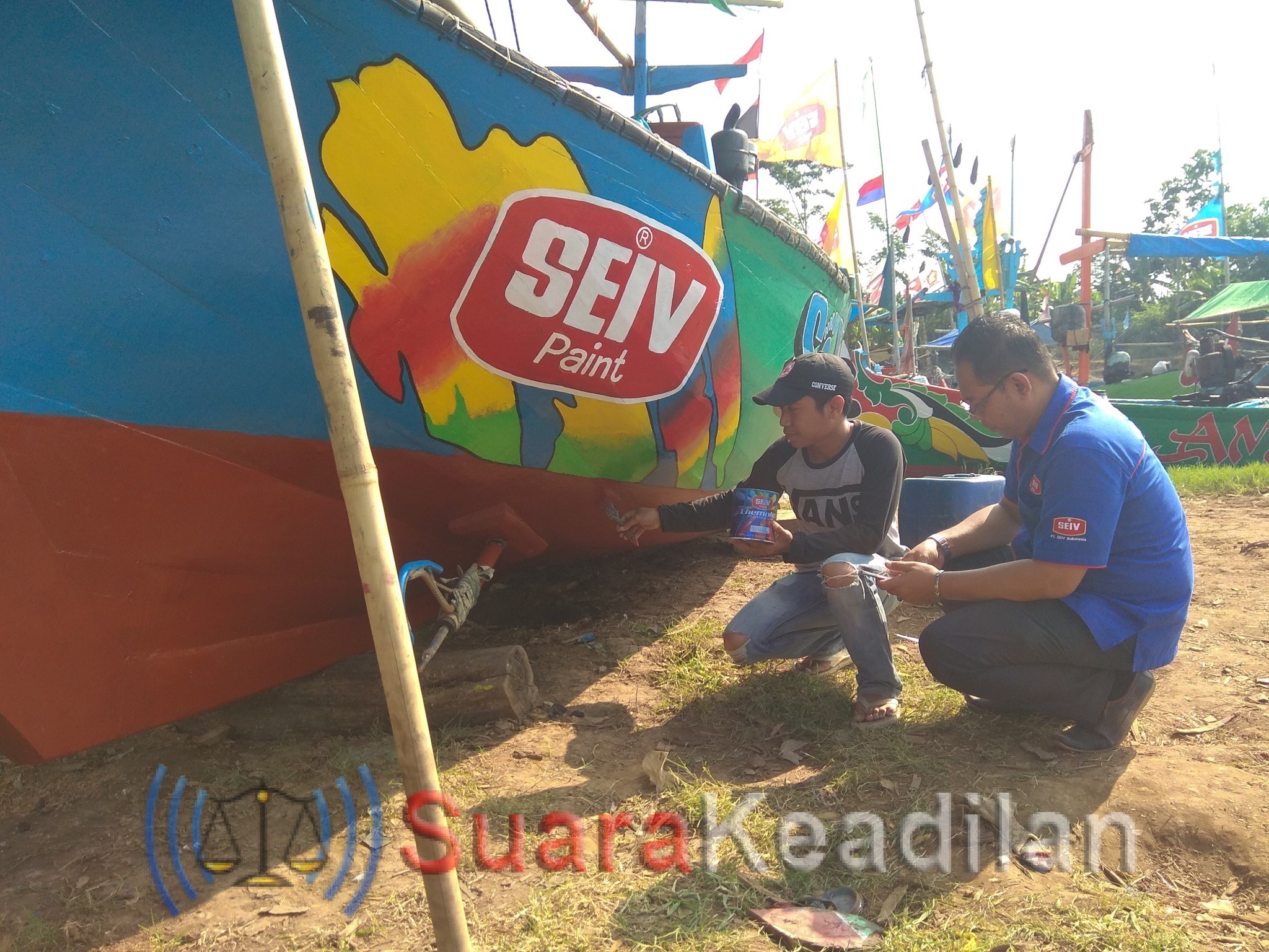127 Nelayan Tawang Ikuti Lomba Cat Perahu