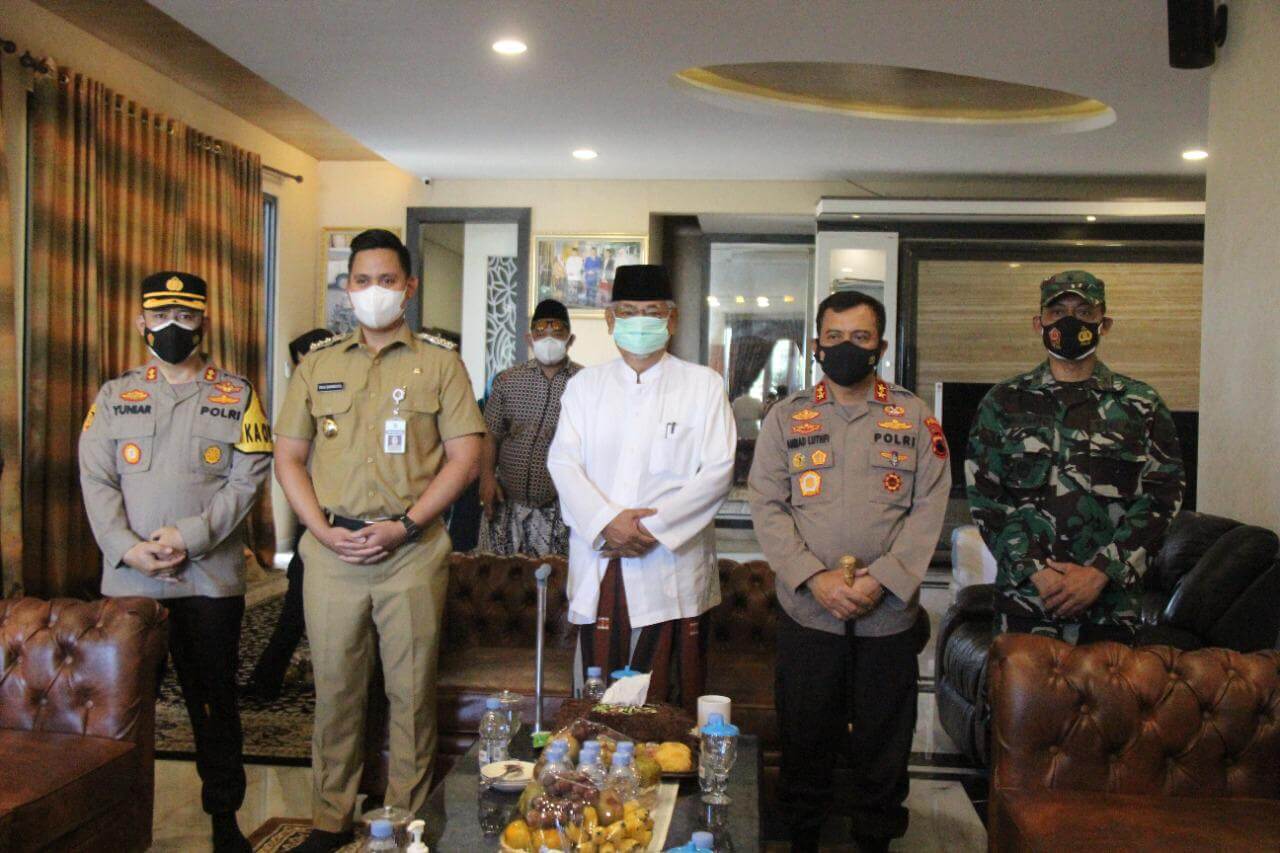 Antusias Santri Ikuti Vaksin Tinggi