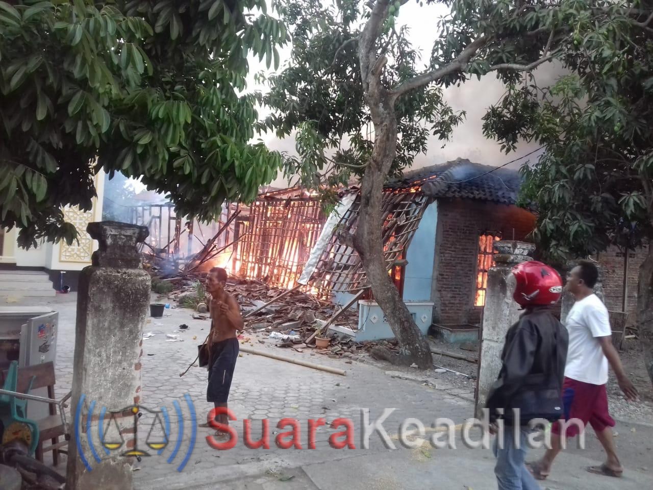 Enam Rumah Warga Tunggulsari Terbakar