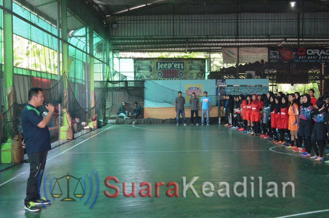 15 Tim Putri Meriahkan Turnamen Futsal PWI Kendal CUP 2019