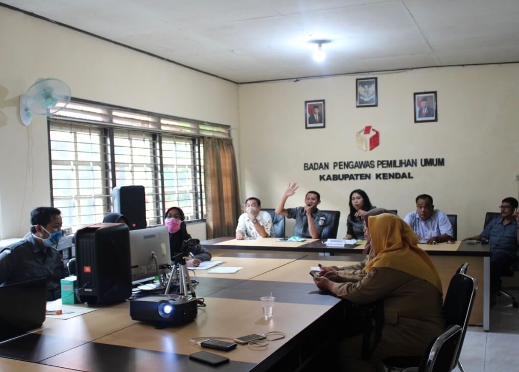 Pilkada Diundur, Panwaslu Kecamatan Dan Desa Diberhentikan Sementara