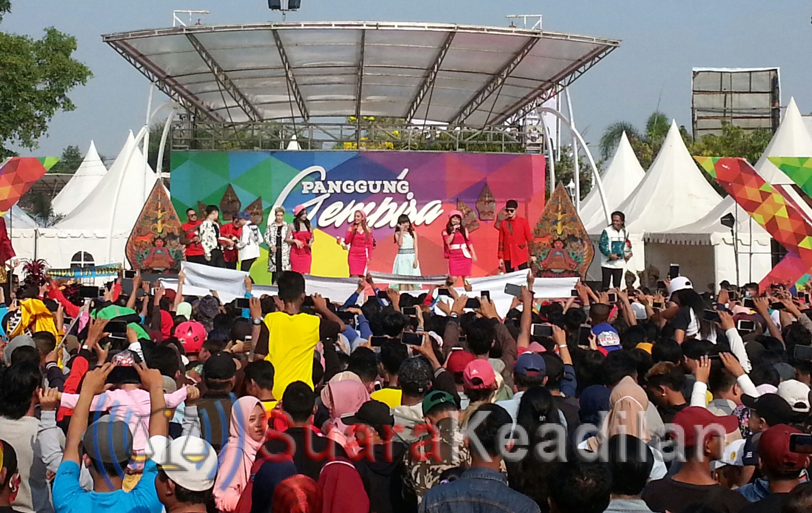 Pertama Kali Hadir di Kendal, Semarak Panggung Gembira Gemparkan Masyarakat