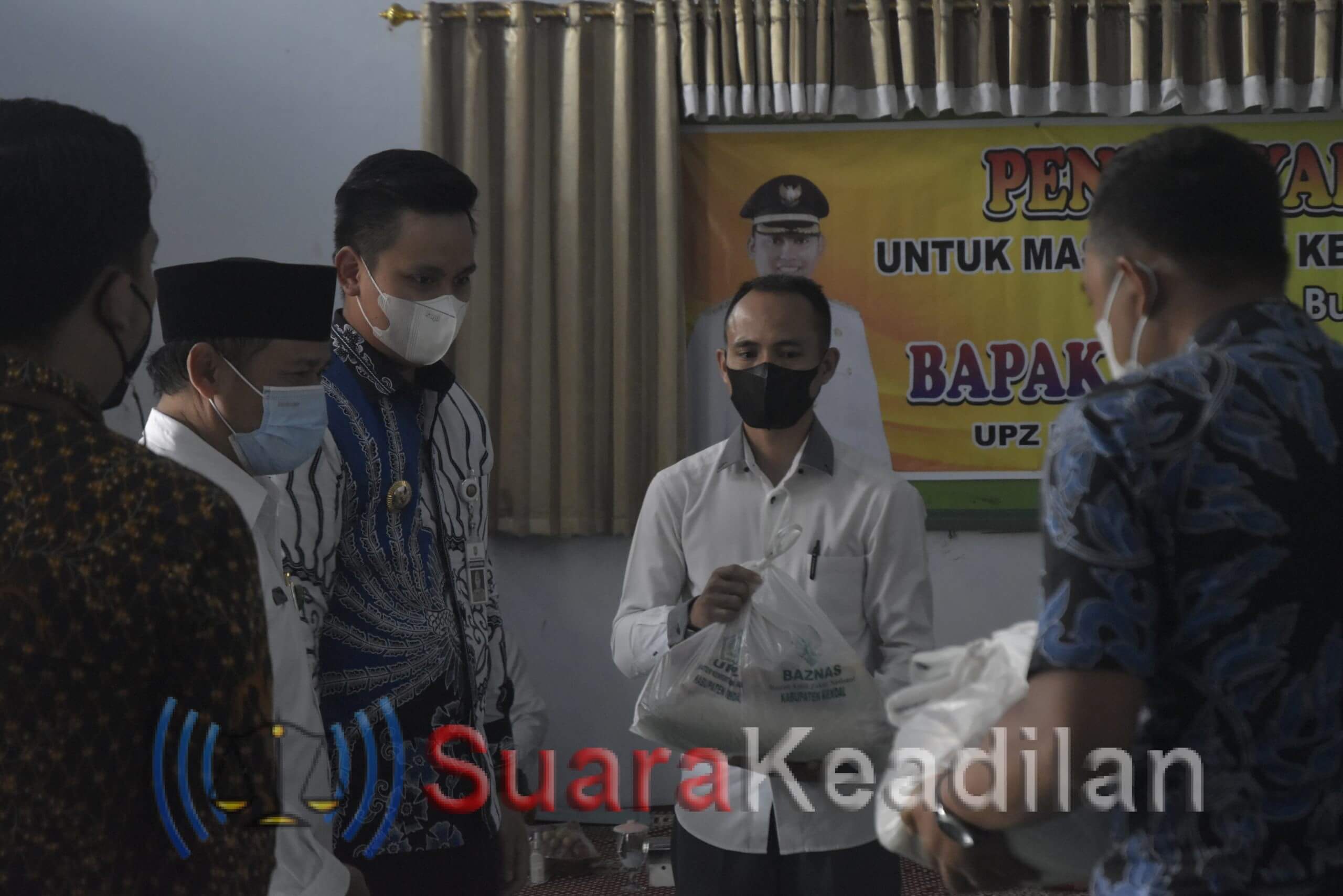 Kemenag Kendal Bantuan Sembako 2.320 Paket Untuk Warga Terdampak PPKM