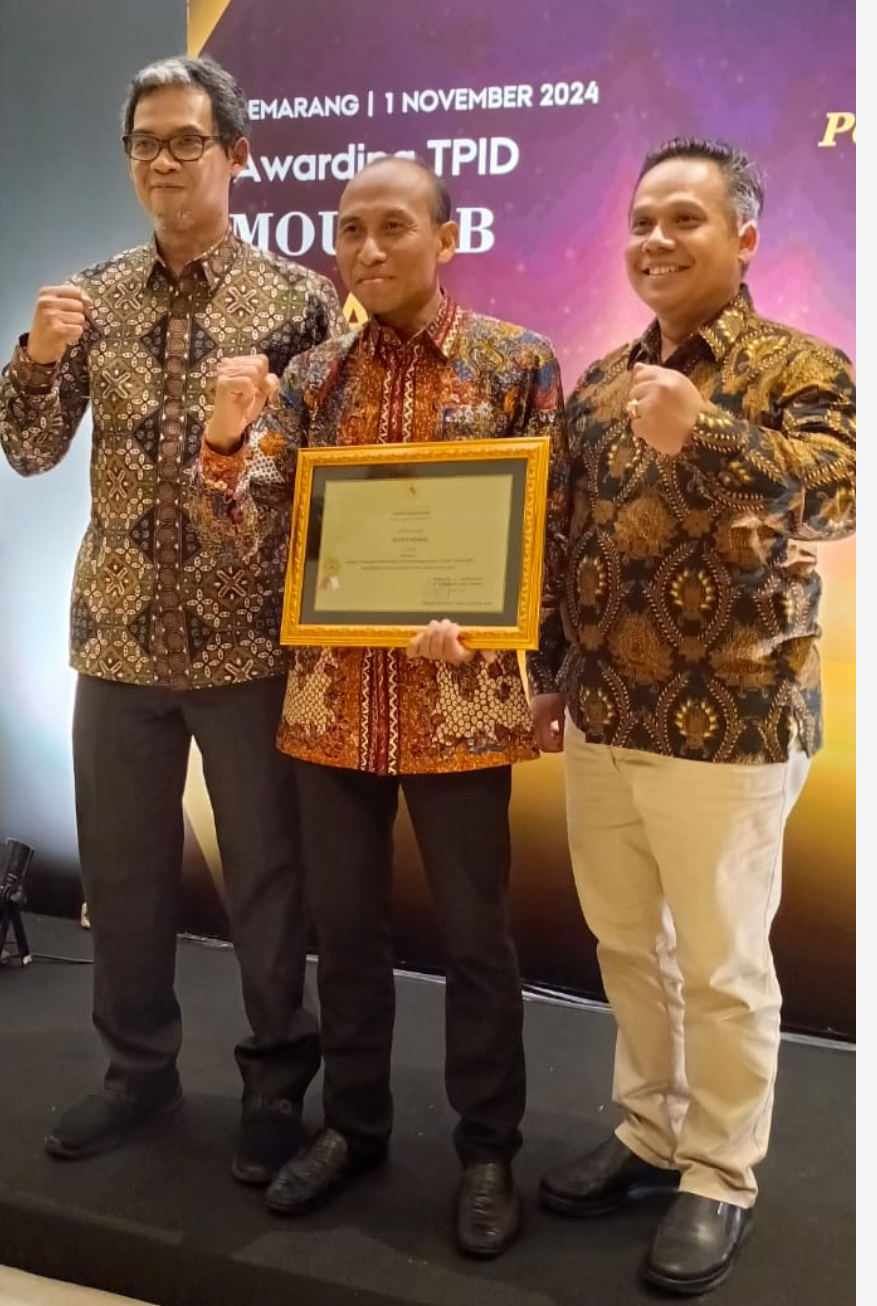 Kendal Raih Penghargaan Sebagai Kabupaten Pengendalian Inflasi Terbaik Jawa Tengah