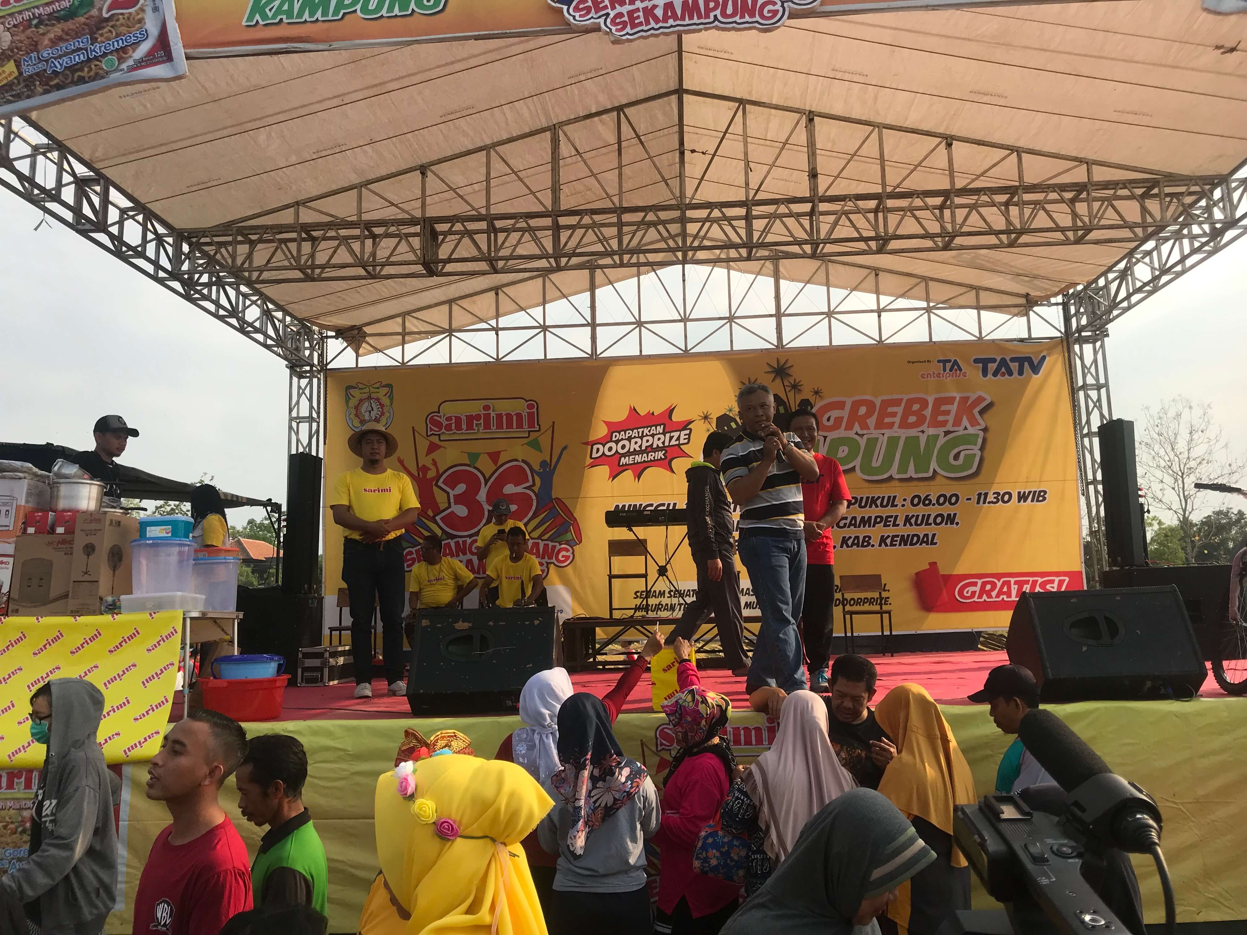 Sarimi Grebek Kampung Di Ngampelkulon Meriah