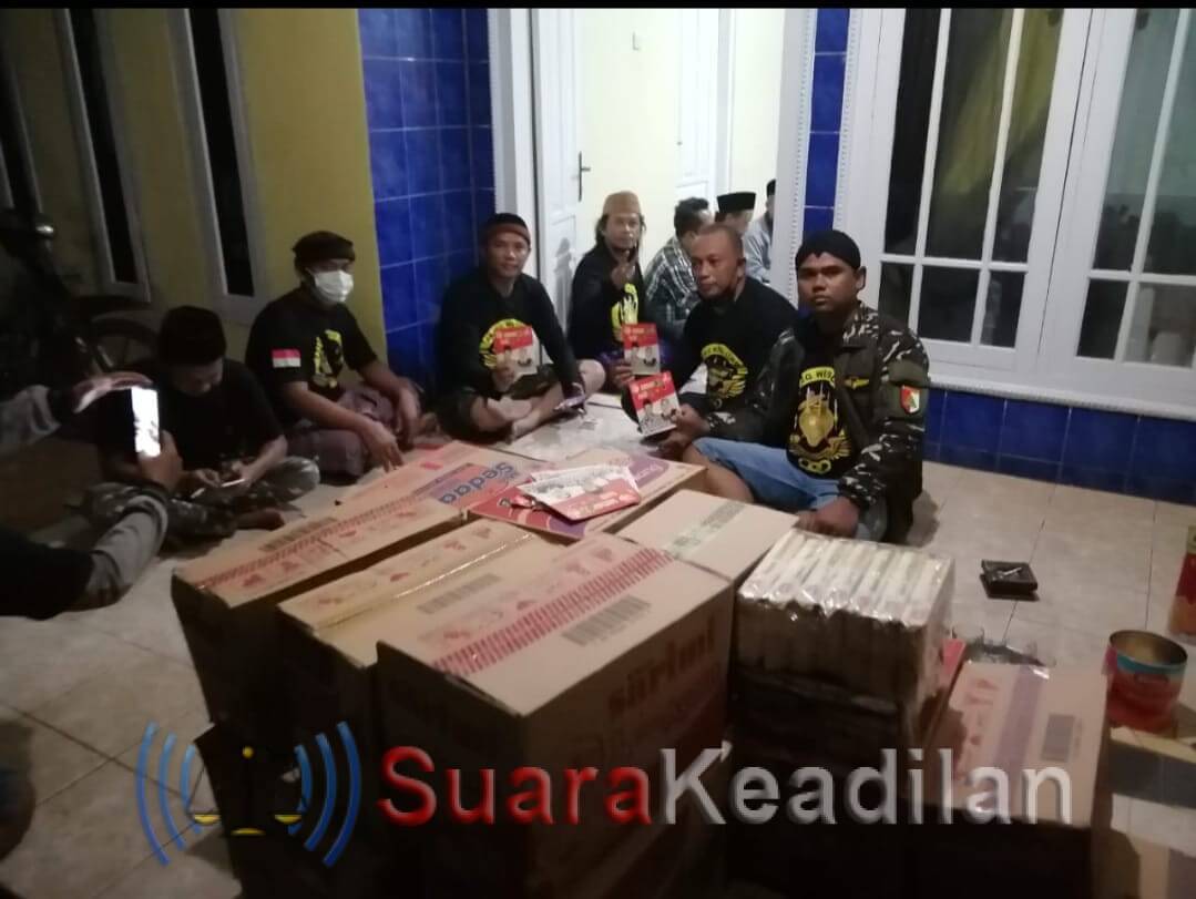 Relawan Nurani Serahkan Bantuan Sembako Ke Korban Banjir Boja
