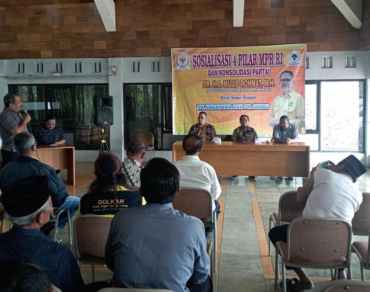 Mujib Rohmat Sosialisasi Empat Pilar Kebangsaan Di Kecamatan Ambarawa