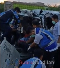 Tabrak Trailer, 2 Penumpang Terios Tewas