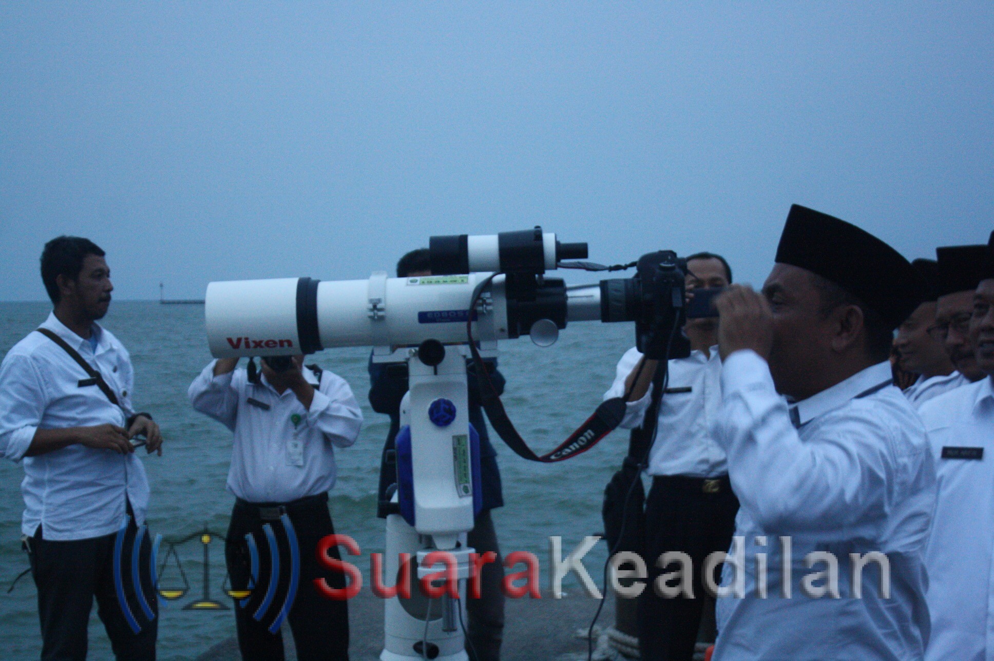 Pantauan Hilal Di Pelabuhan Kendal, Belum Terlihat Puasa Dipastikan Kamis