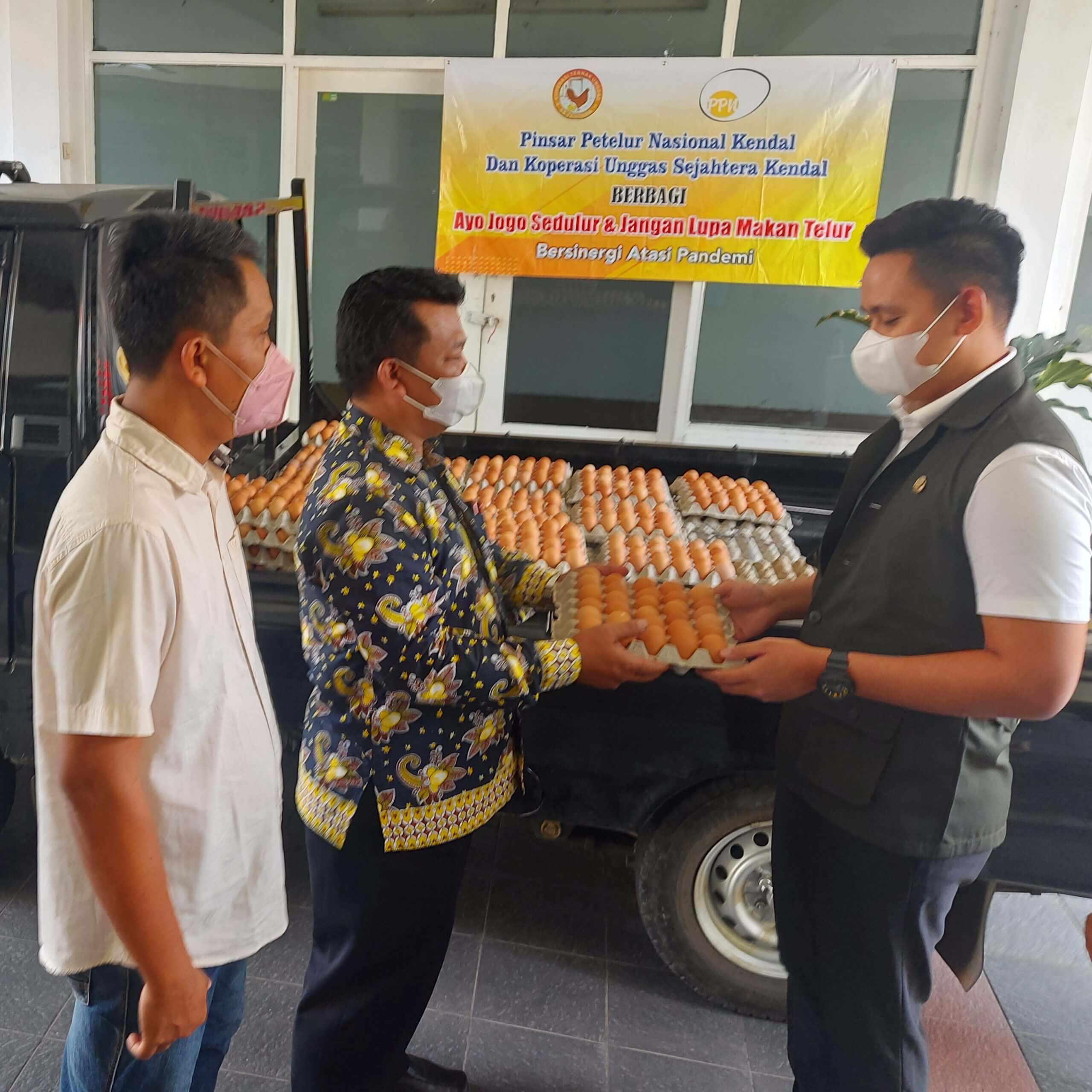 Suport Kerja Nakes, Pinsar Petelur Kendal Bantu 7.350 Telur