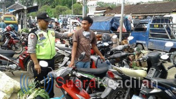 Polisi Ingatkan Warga, Pentingnya Memberi Pengaman Ganda pada Motor