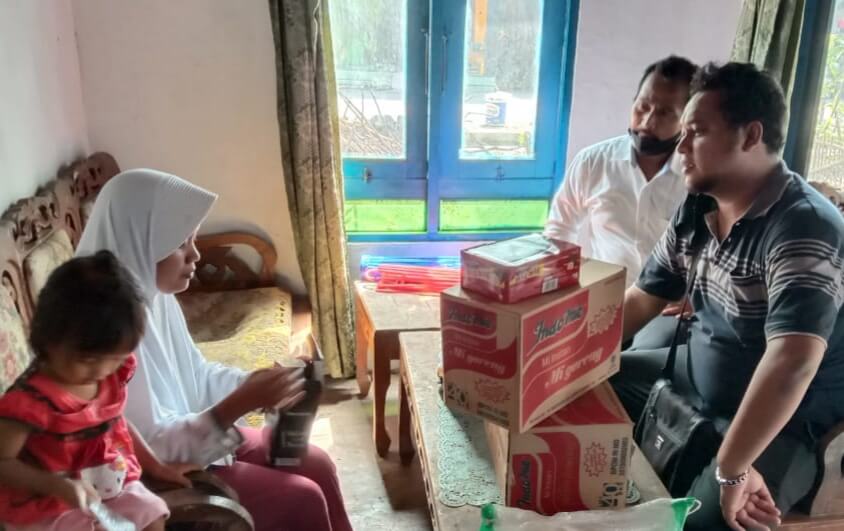 Polres Kendal Berikan Bantuan Sembako Kepada Keluarga Terduga Teroris