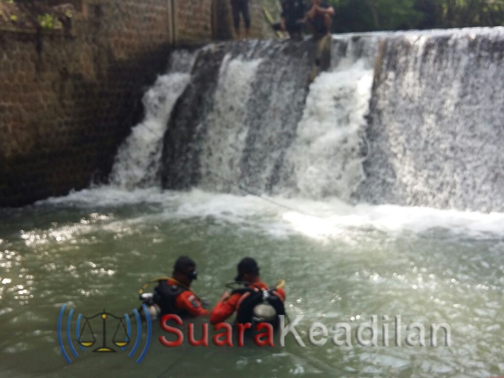 Warga magelang hanyut disungai Sileng