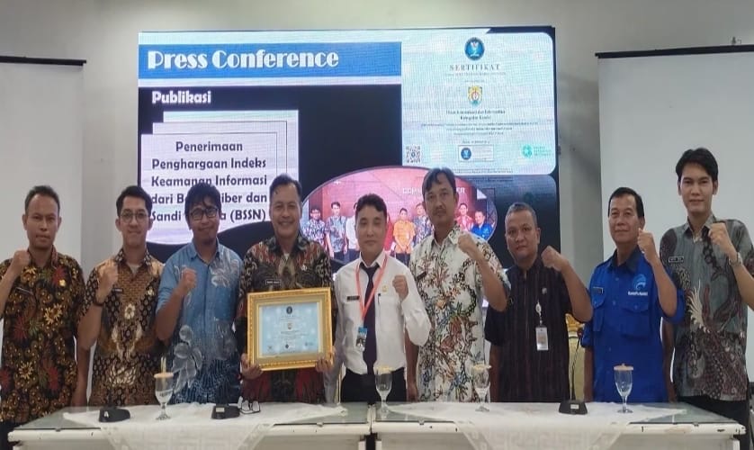 Diskominfo Kendal Kembali Terima Penghargaan BSSN