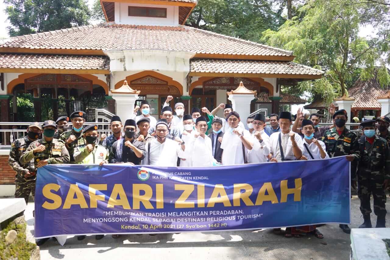 Ketua DPRD Kendal Pimpim Safari Ziarah IKA PMII