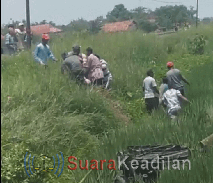 Ditabrak KA Kaligung, Avanza Berisi 3 Penumpang Terlempar 20 M