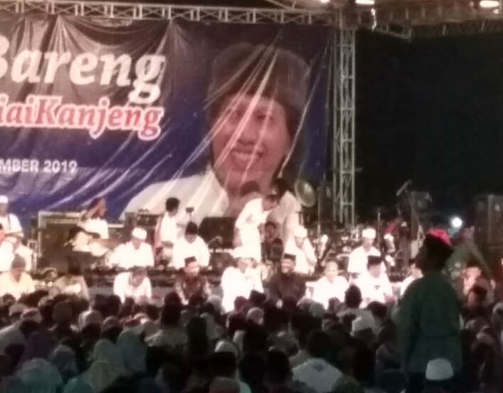 Cak Nun Dan Kyai Kanjeng Meriahkan Hari Jadi Blora