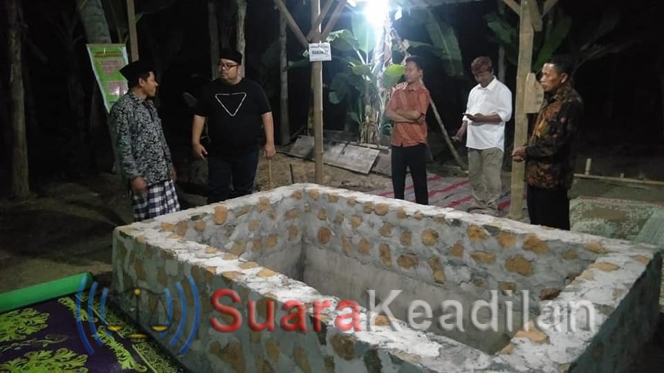Ketua KNPI Jateng Ziarah Ke Makam Kuno Kumpulrejo