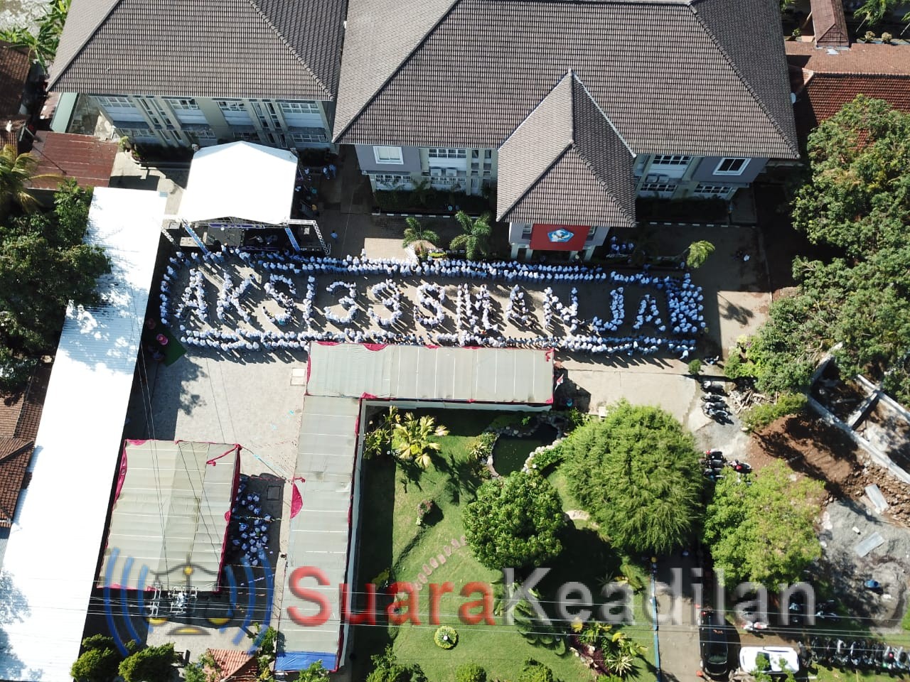 1032 Siswa Panggul Nasi Tumpeng, Bentuk Formasi Aksi 33 SMANJA