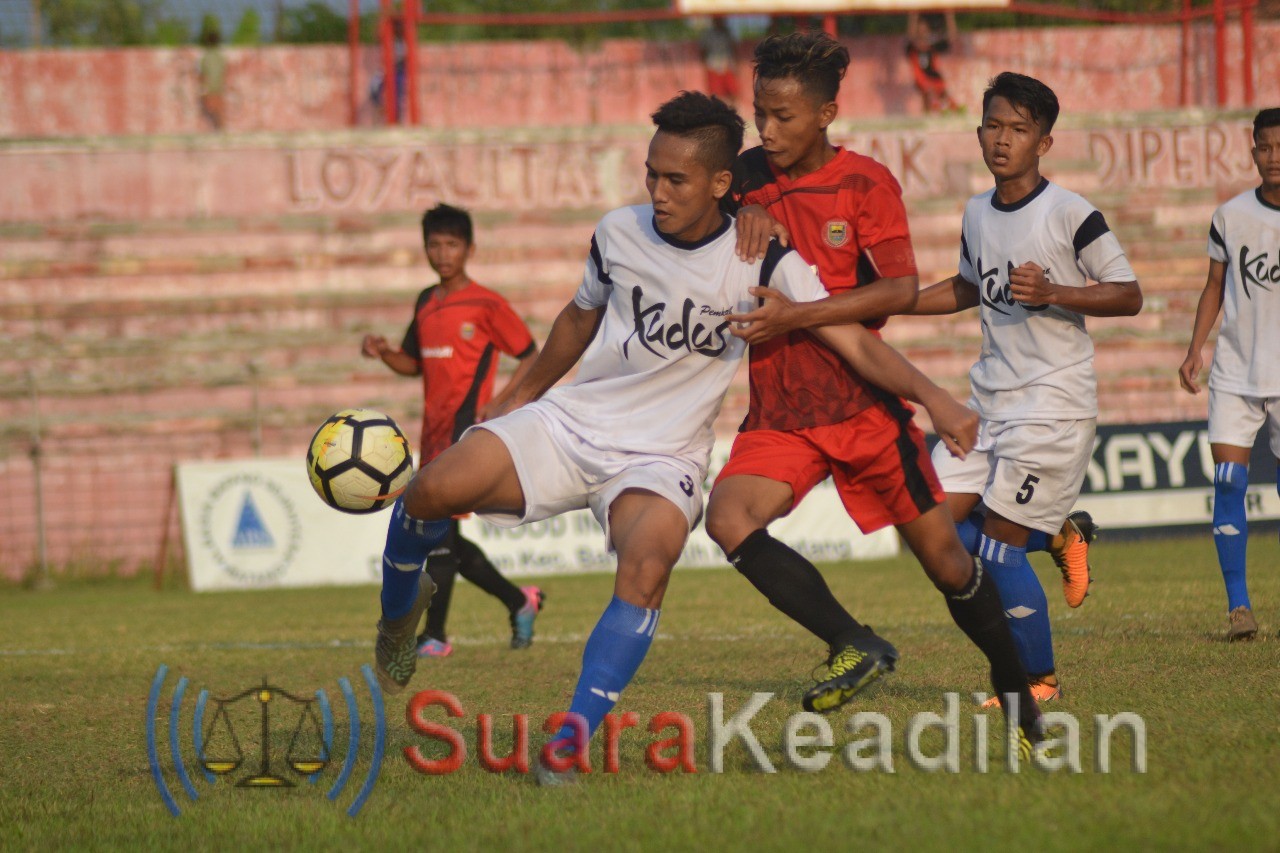 Laga Pertama Soeratin U-17 Persibat Ditahan Imbang Persiku Kudus