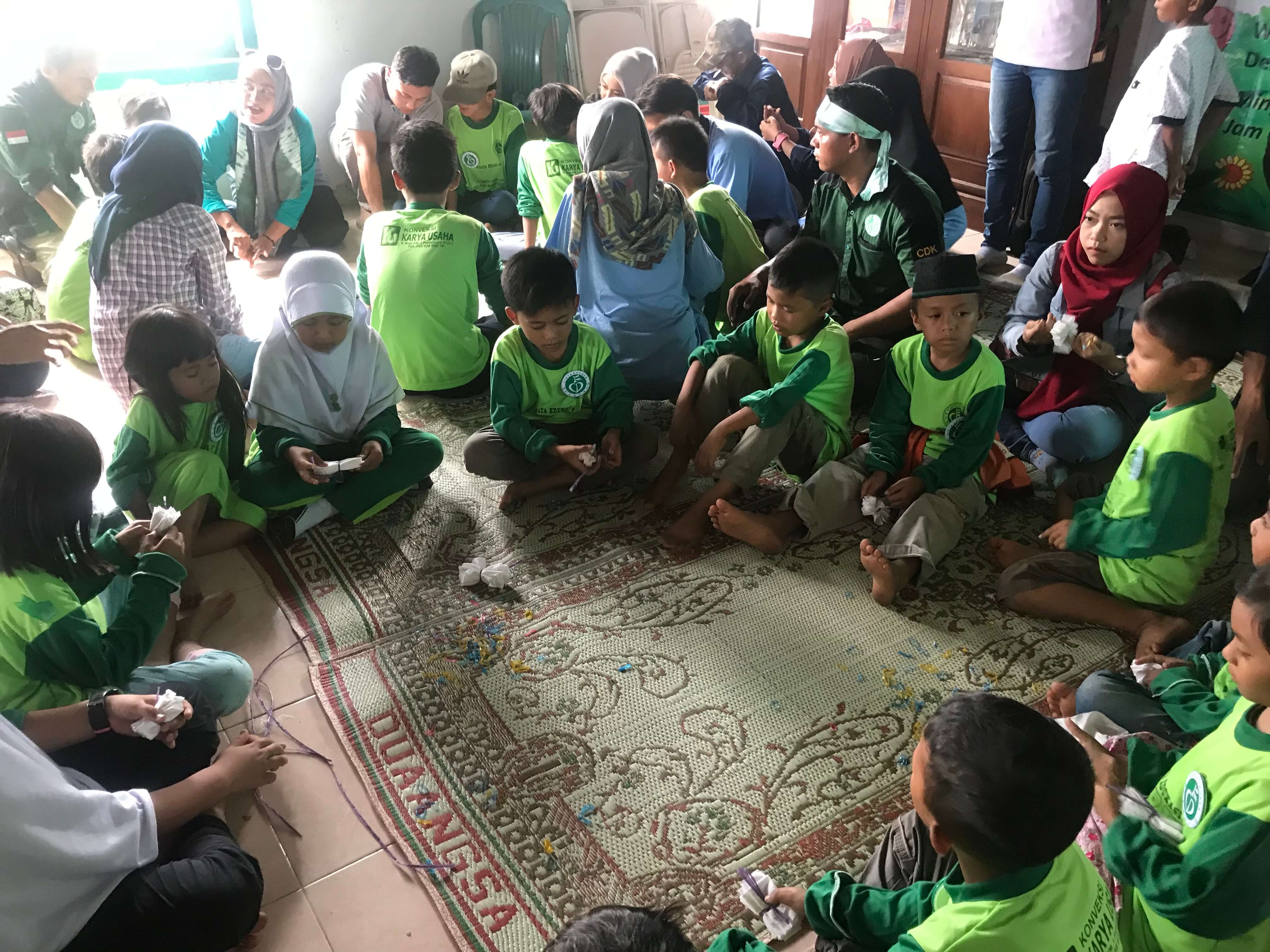 YCDK Ajak Anak Yatim Wisata Edukasi Hingga Membatik
