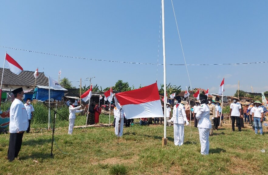 PKS Upacara Hingga Ganti Bendera Merah Putih Nelayan Yang Rusak