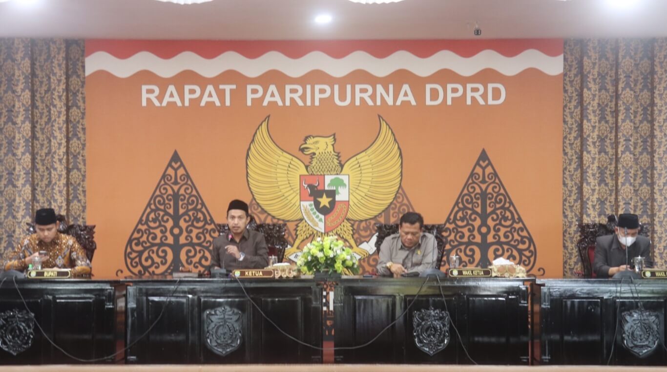 DPRD-Bupati Ikuti Rapat Paripurna Persetujuan Bersama Raperda Kabupaten Kendal
