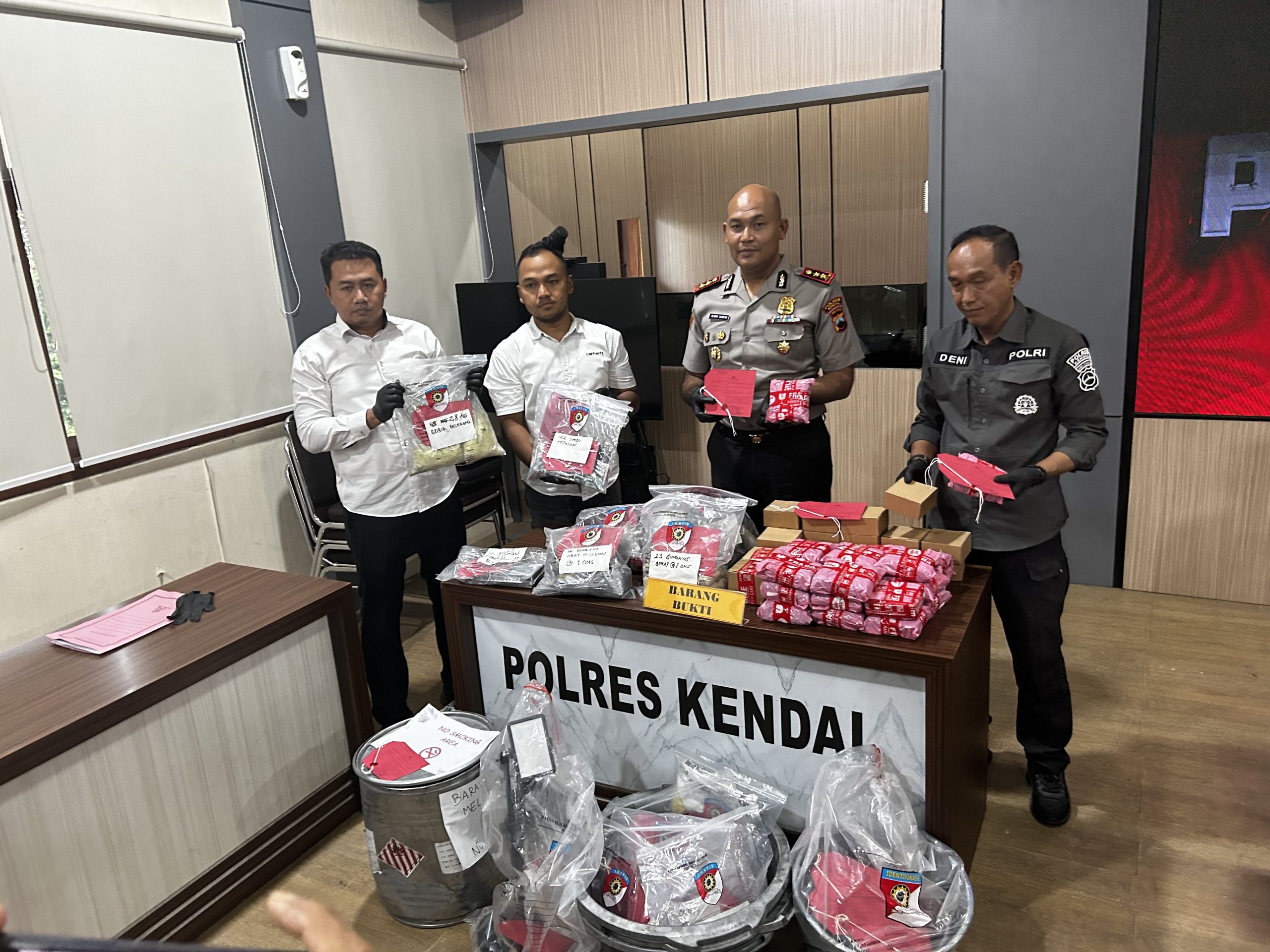 Pemilik dan Peracik Obat Petasan Di Sukorejo Jadi Tersangka kepemilikan Barang Berbahaya