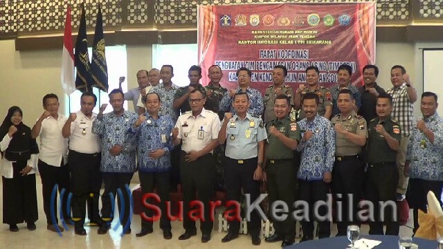 Tersandung Masalah Hukum 71 WNA Dideportasi