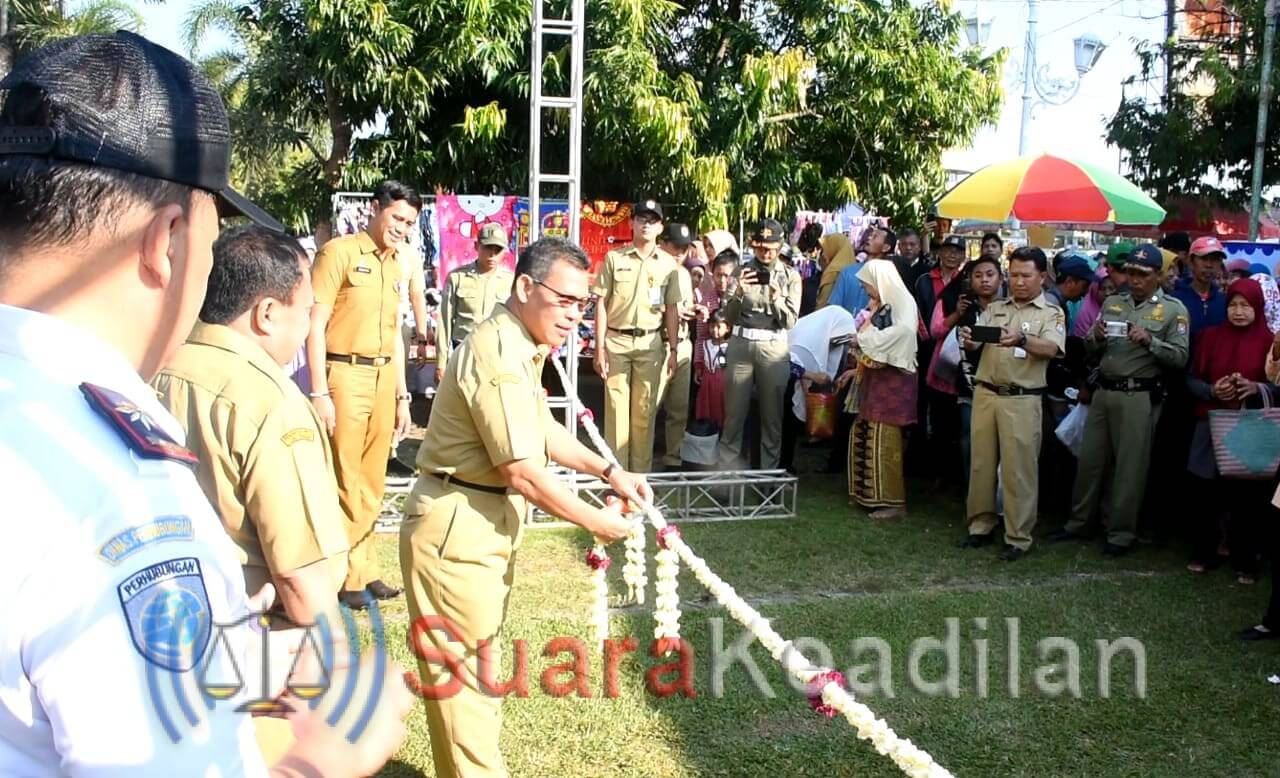 Pasar Murah Pemkab Kendal, Ludes Diserbu Warga