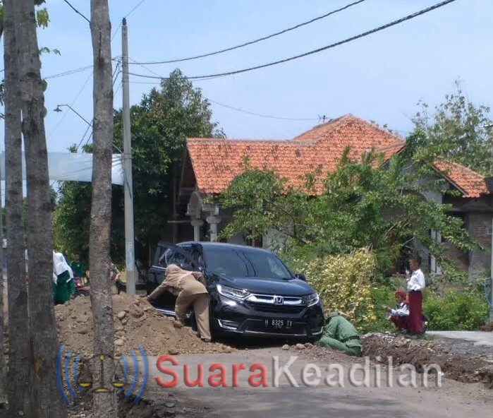 Pekerjaan Amboradul, CV Karya Bakti Terancam Di Blacklist