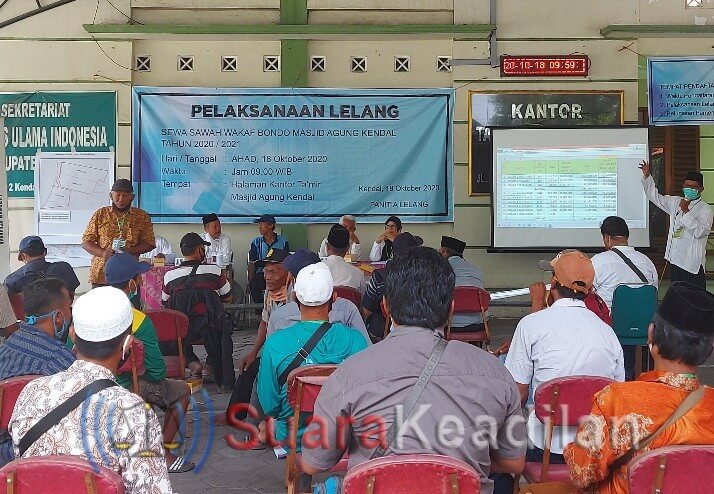Lelang Bondo Masjid Agung Kendal Dilakukan Sesuai Protokol Kesehatan