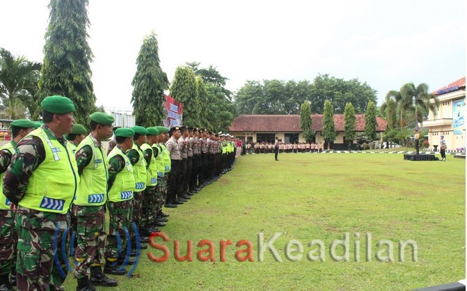 Kapolres Pekalongan Pimpin Apel Gelar Pengamanan Malam Tahun Baru 2018