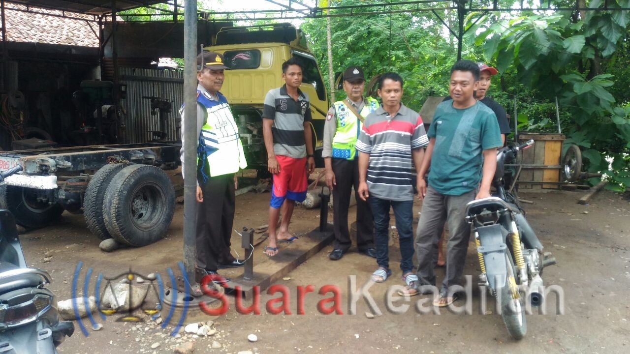 Wakapolsek Bersama Anggota Turun Langsung Melaksanakan Patroli