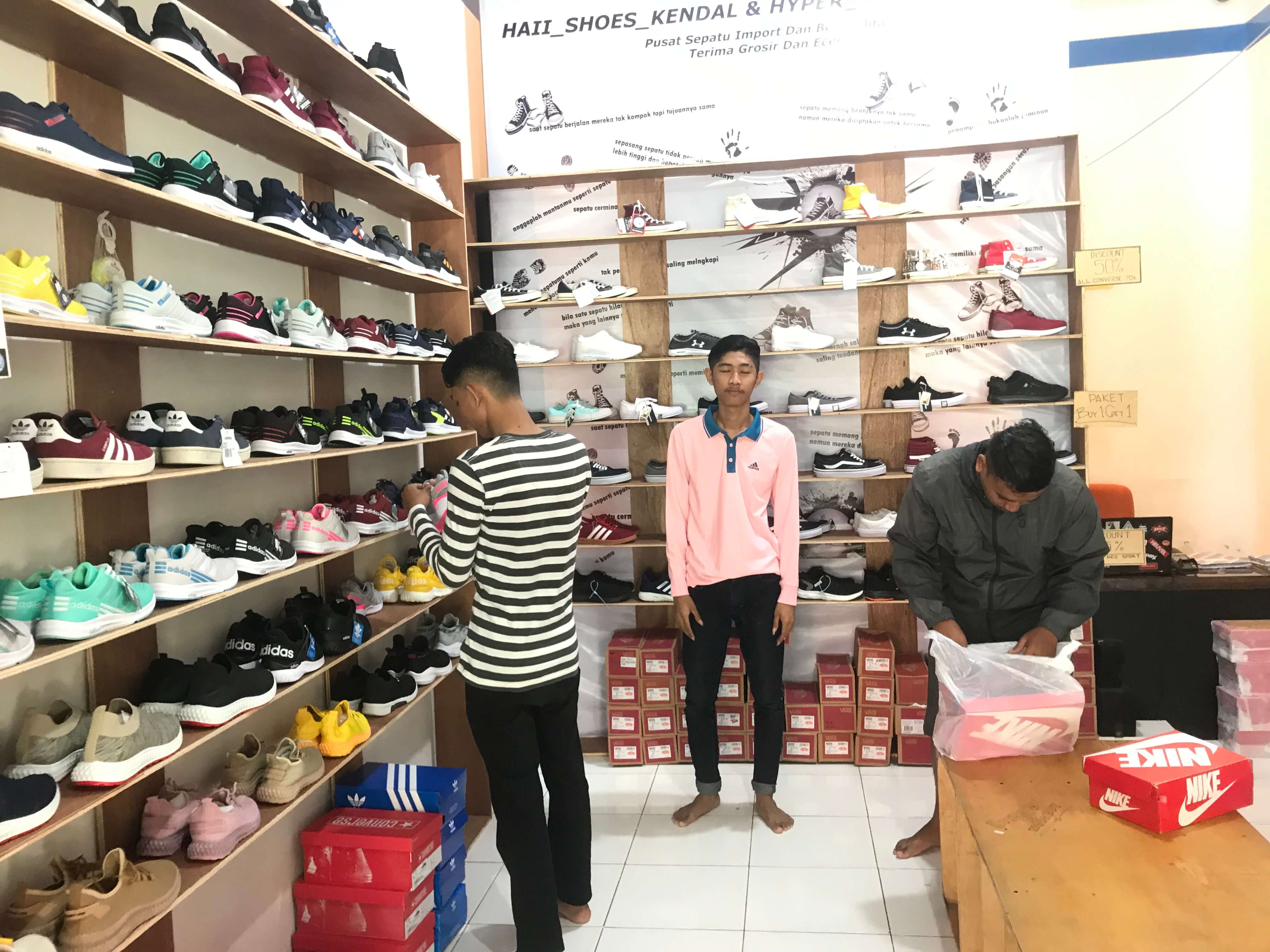 ‘Haii Shoes‘ Toko Sepatu Anak Millenial Beromset Ratusan Juta