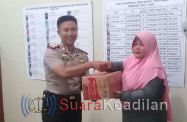 Silaturahmi Ke Panti Asuhan Darul Hadlonah, Kapolres Pekalongan Beri Bantuan Sembako