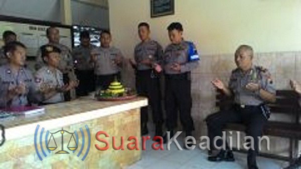 Polsek Randudongkal Merayakan Pesta Anggota yang Naik Pangkat Dengan Syukuran Sederhana