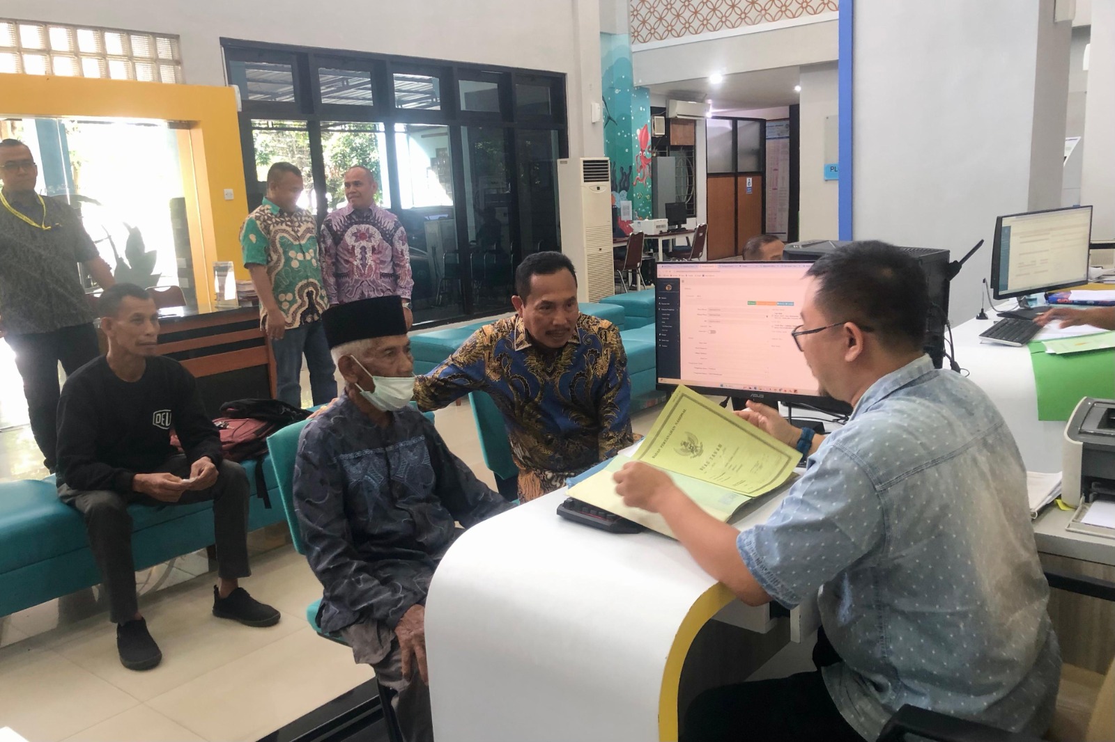 Tetap Buka Selama Libur Lebaran, Dirjen PSKP Supervisi Jalannya Layanan Pertanahan Terbatas bagi Masyarakat DIY