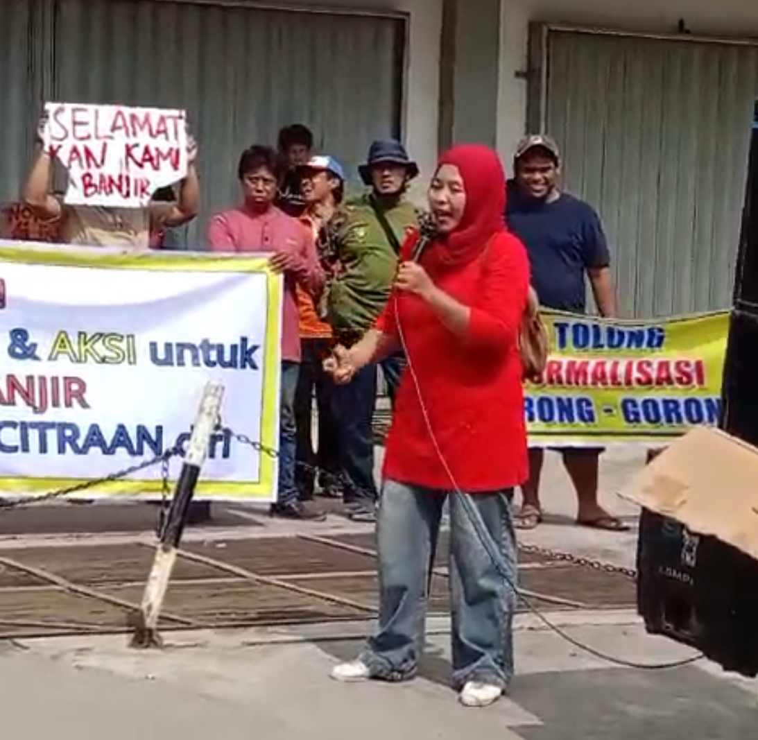 Kampungnya Sering Dilanda Banjir, Warga Perumahan Sarirejo Dan Wonorejo Minta KIK Tanggung Jawab