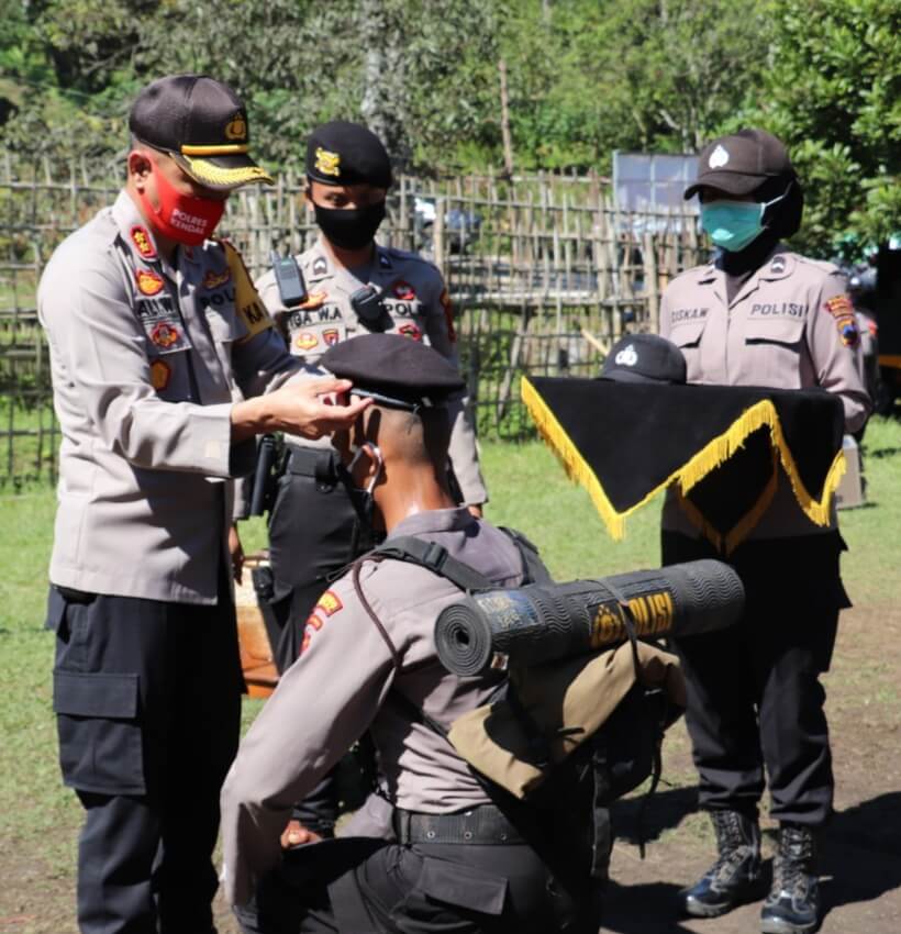 10 Brigadir Polres Kendal, Ikuti Tradisi Pembaretan