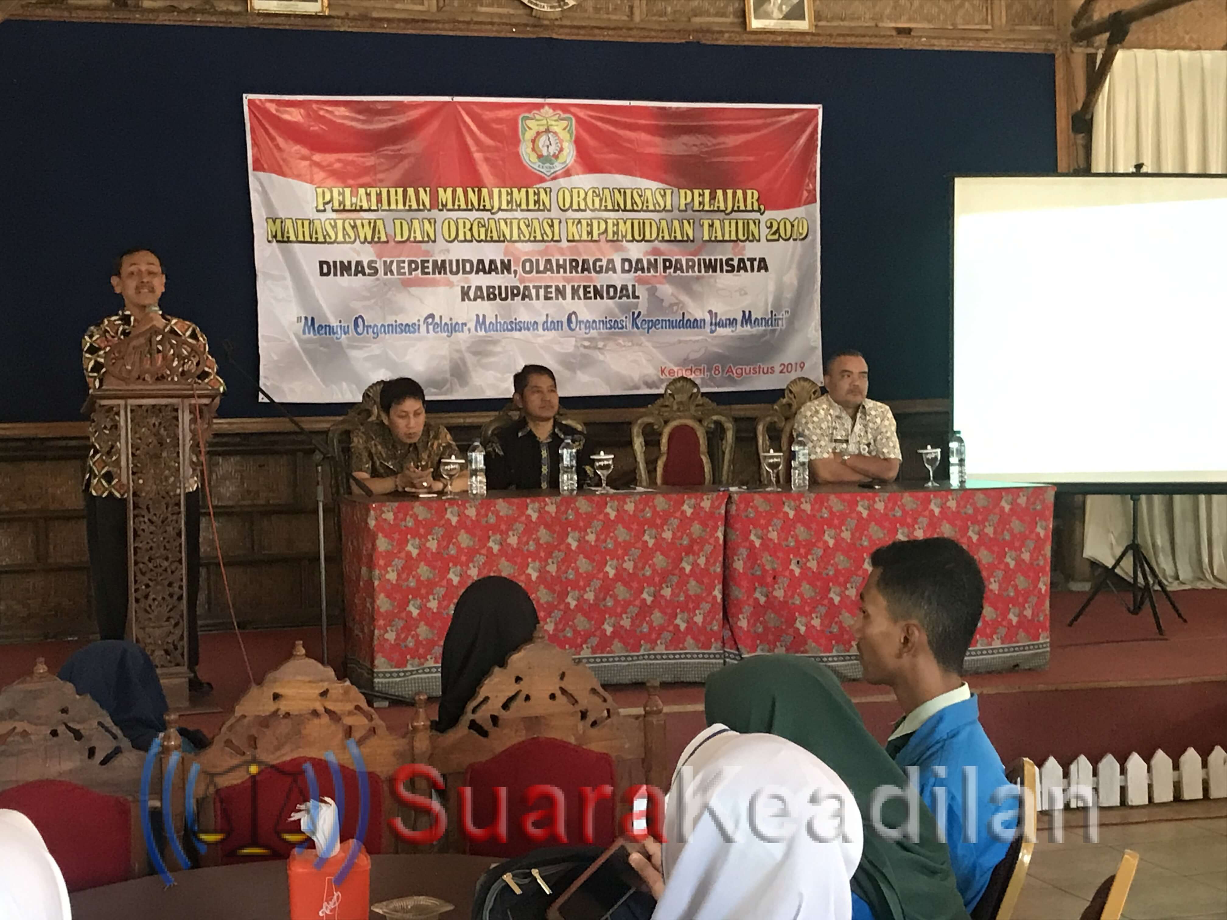 Pelajar, Mahasiwa Dan Pemuda Diajari Managemen Pengelolaan Organisasi